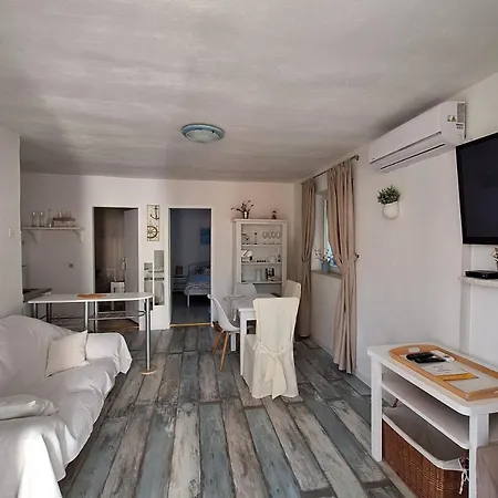 Mediteraneo 2 By Guide Lägenhet Klek